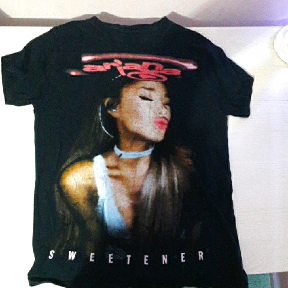 Ariana Grande Sweetener Tour Tee